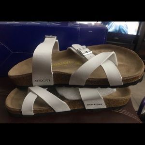 NWB Birkenstock 8/9 39 Leather Mayari Sandals